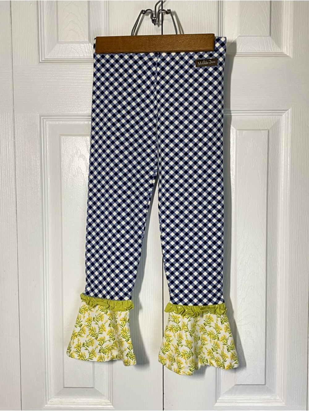 Matilda Jane Inner Artist Leggings
Blue Gingham Green Floral - Picture 2 of 10